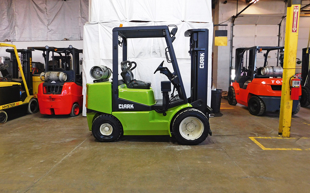  2000 Clark CGP30 Forklift on Sale in Wisconsin